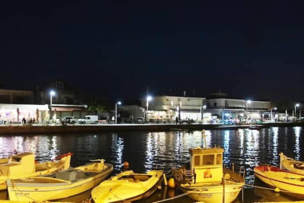 Πολυτελές Διαμέρισμα 3 Χαλκίδα-Παραλία Αυλίδος Paralia Avlidhos エクステリア 写真
